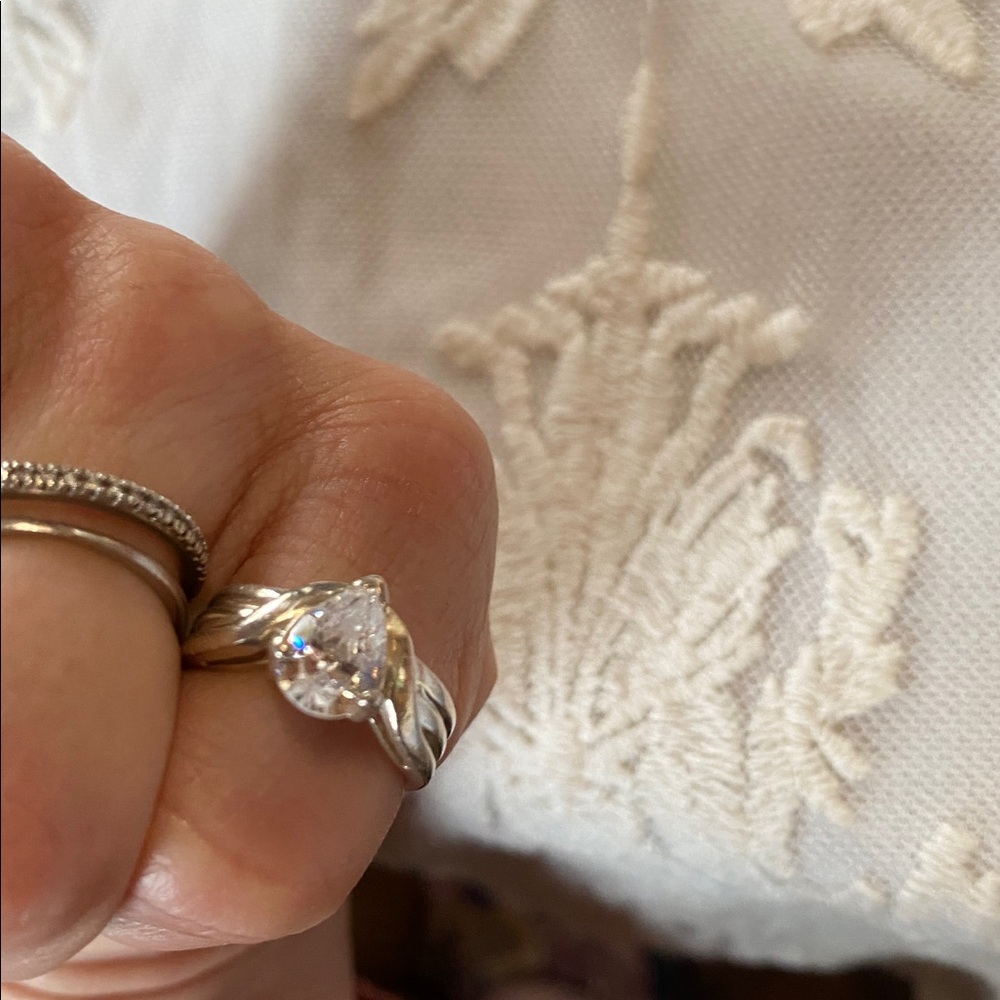 925 Sterling Silver Pear-Cut Solitaire Ring with Clear Stone Size 5